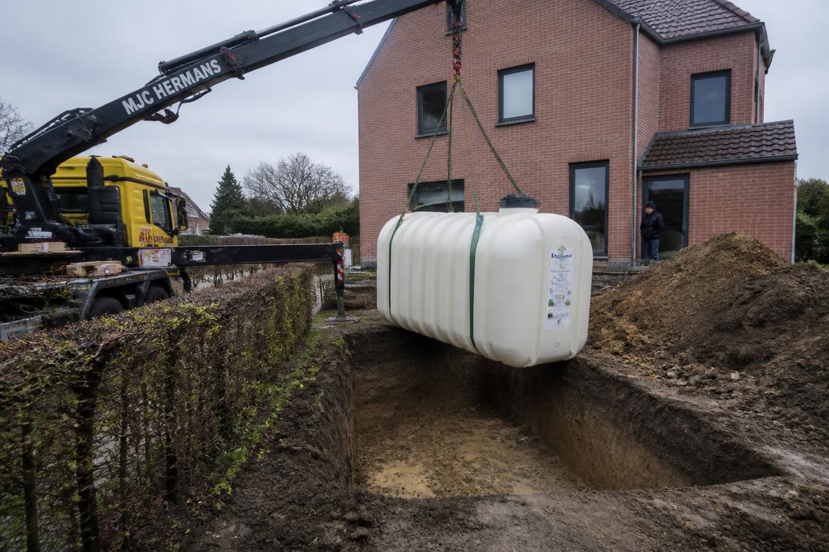 Nieuwe tanks plaatsen